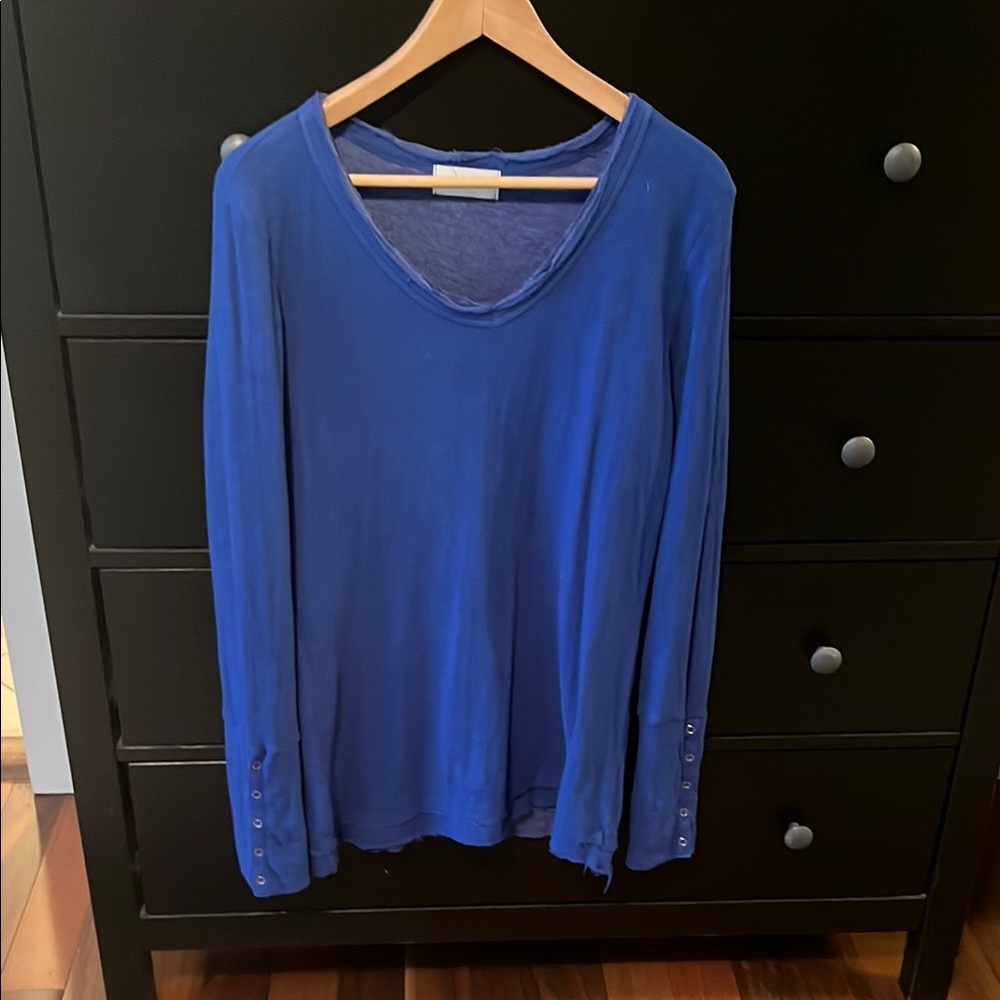 braeve Vibrant Blue VNeck